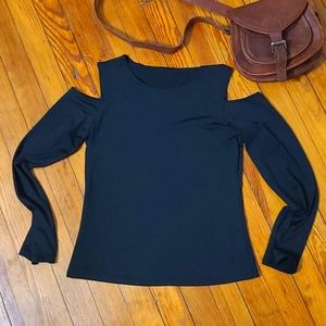 🔥 Sexy Medium Women's Shoulder Cut Out Top